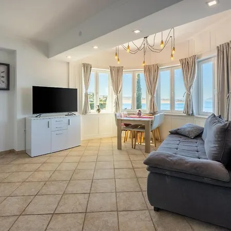 Apartament Dora Kraljevica