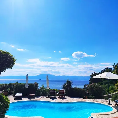 Villa Dora - Boutique Apartments