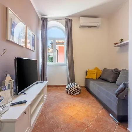 Apartment Dora Kraljevica
