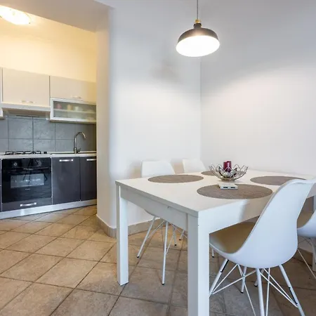 Dora Apartment