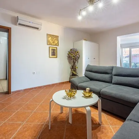 Dora Apartment Kraljevica