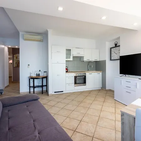 Dora Apartamento